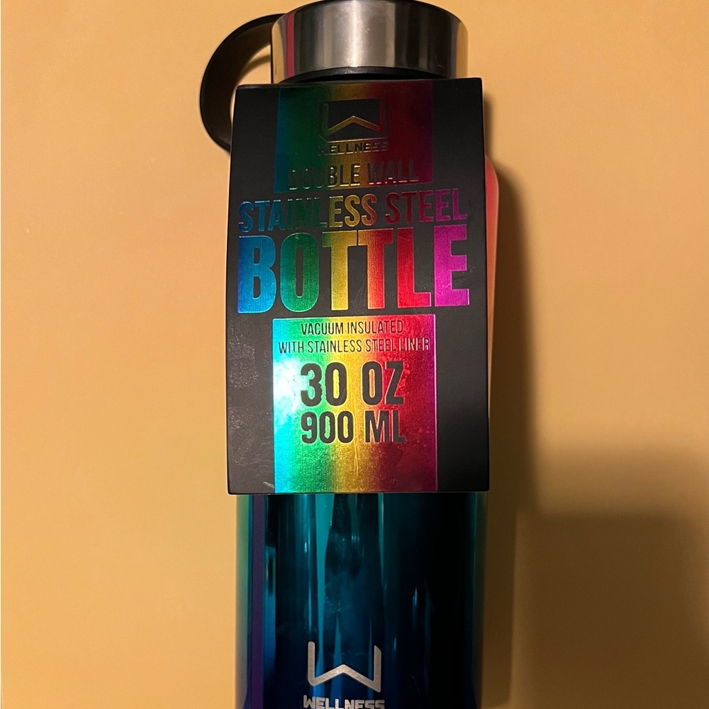 New With Tags Wellness -30 oz bottle